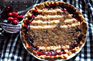 CHERRY PIE WITH SUGAR CRUMB TOPPING (FRESH/FROZEN PITTED TART CHERRIES)